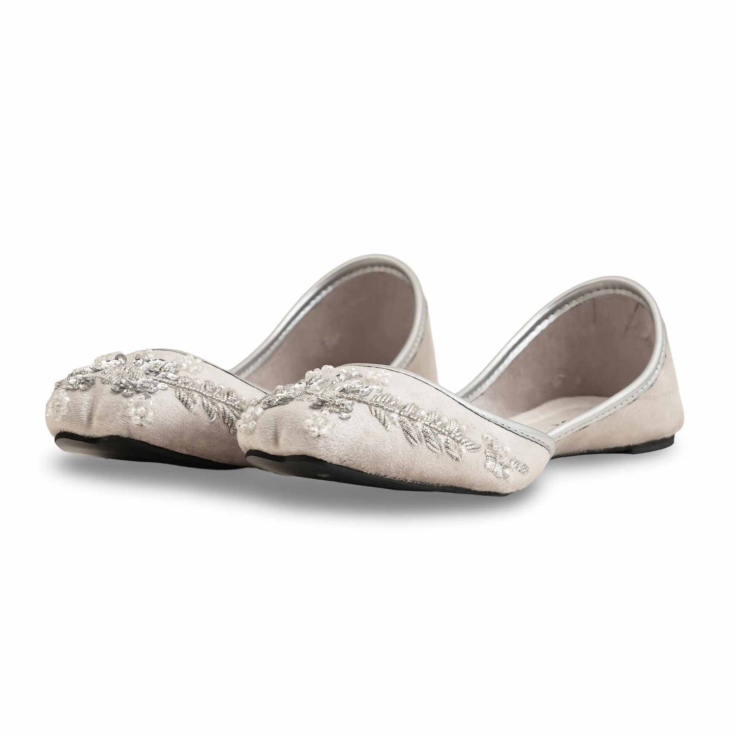 Silver Women Fancy Khusa BM8547