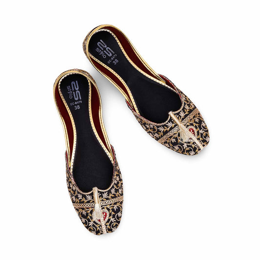Black Fancy Khussa For Ladies BM8479