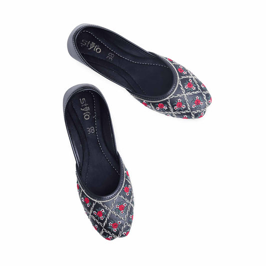 Black Fancy Khussa For Ladies BM8520