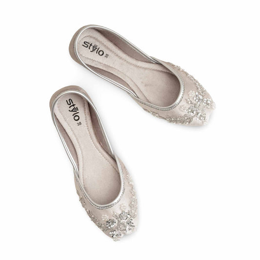 Silver Women Fancy Khusa BM8547